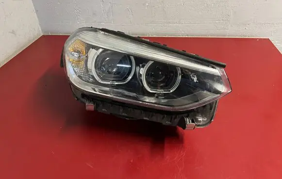 BMW X3 G01 Headlight/headlamp 8739652