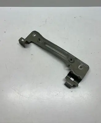 Audi Q7 4M Fender mounting bracket 4M0821432