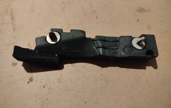 Audi A6 S6 C8 4K Wiper trim 4K8807252 AU583