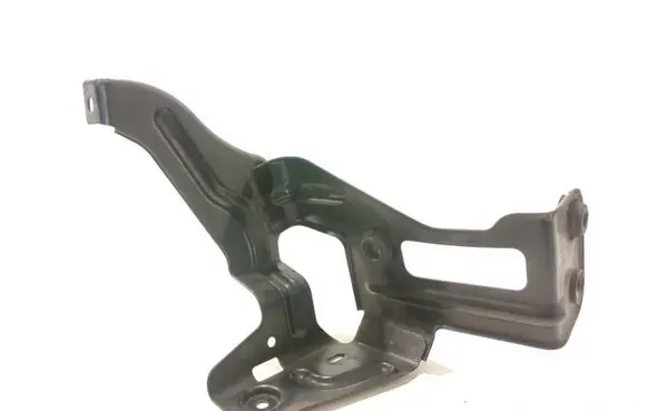 Audi A6 S6 C6 4F Intercooler pipe mounting bracket 03G131529B