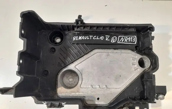 Battery box tray