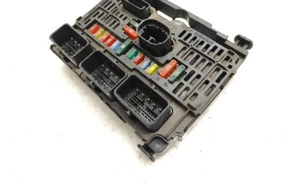 Citroen C5 Fuse module 9657718780