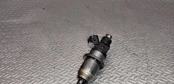 Mitsubishi Pajero Pinin Fuel injector E7T05071