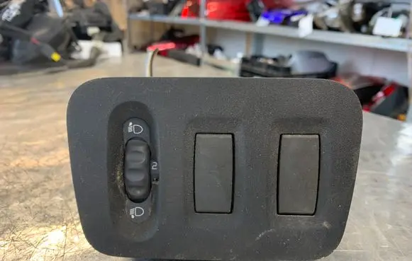 Renault Master III Headlight level height control switch 8200379685