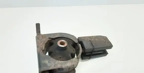 Engine mount bracket