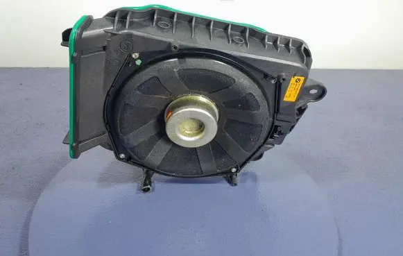 BMW 7 G11 G12 Subwoofer speaker 6801076