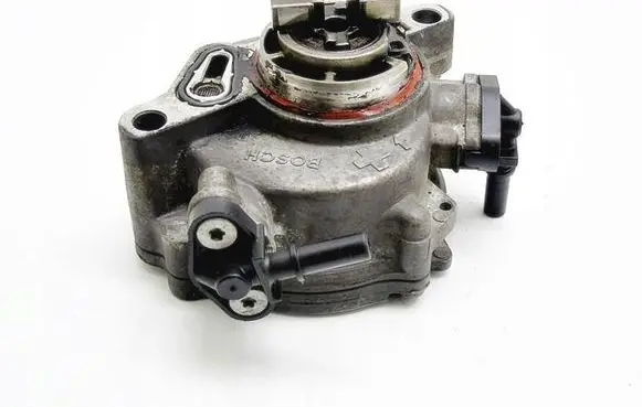 Ford Transit Courier Vacuum pump 9804021880