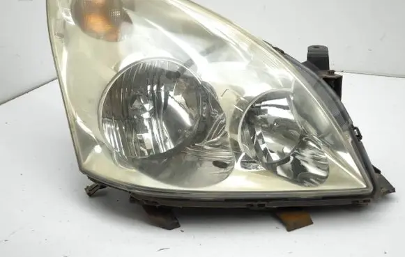 Toyota Corolla Verso AR10 Headlight/headlamp