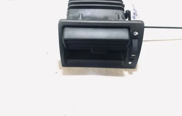 Ford Mondeo Mk III Dash center air vent grill d1b1a