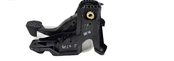 Volkswagen Golf VII Pedal assembly 5Q1721058AM