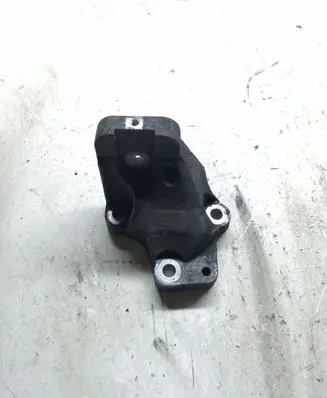 Volvo XC90 Engine mounting bracket 307415674 BQ2HA
