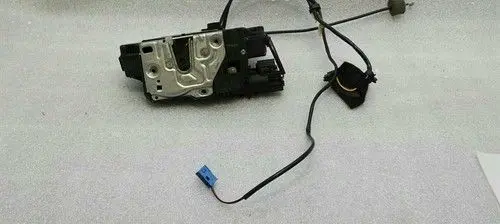 Mercedes-Benz CLS AMG C219 Front door lock A2197300735