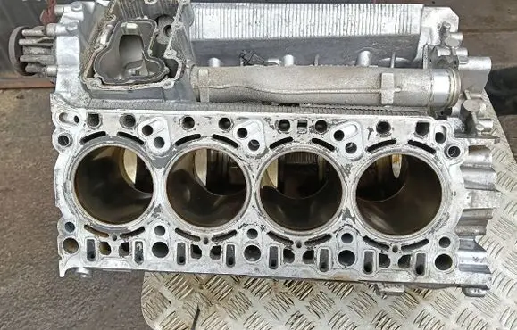 Porsche Cayenne (9PA) Engine block 948101113