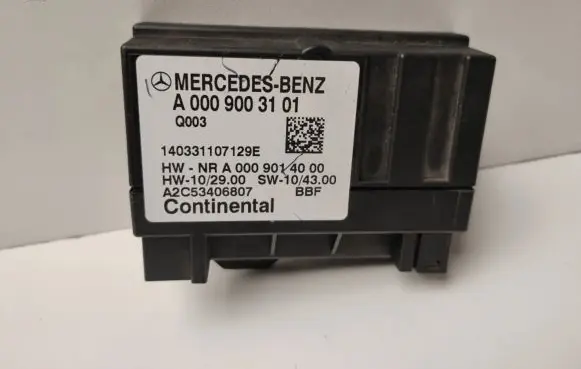 Mercedes-Benz E W212 Fuel injection pump control unit/module A0009003101