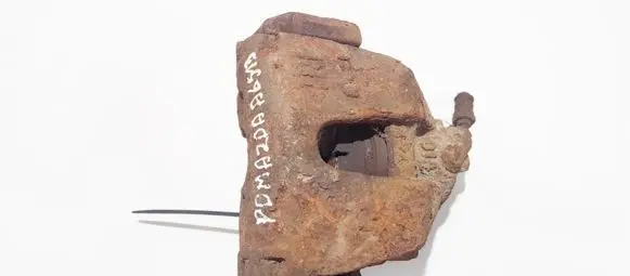 Mazda 3 I Front brake caliper 814