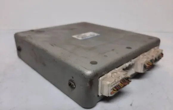 Mazda 6 Engine control unit/module L32718881D E6T50676H L327