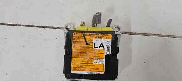 Nissan Leaf I (ZE0) Airbag control unit/module 988203NM0A 0285011248 ZE3NM152171000
