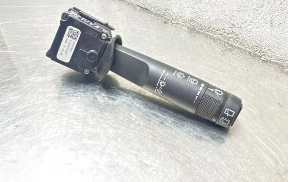Opel Meriva B Wiper control stalk 13305522 01620510022