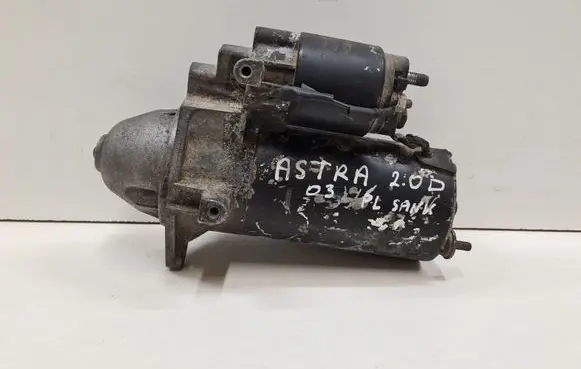 Opel Zafira A Starter motor 2339303220720 2339303220 2339303