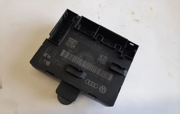 Audi A5 8T 8F Door control unit/module 8T0959793G