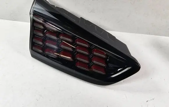 KIA Xceed Tailgate rear/tail lights 92403J7800