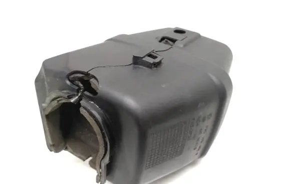 Volkswagen Golf V Other engine bay part 03C145851E 03c145851g