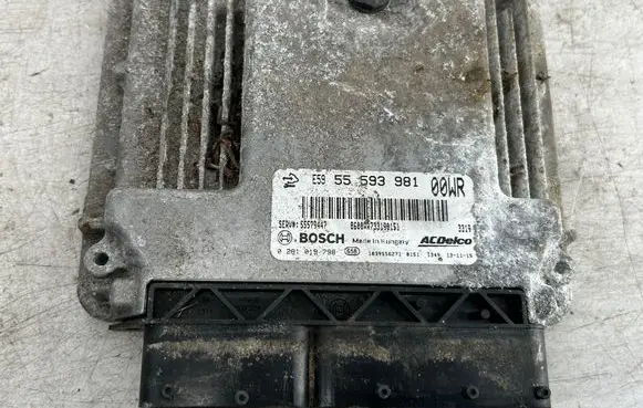 Opel Corsa D Engine control unit/module 55593981 55579447 0281019798