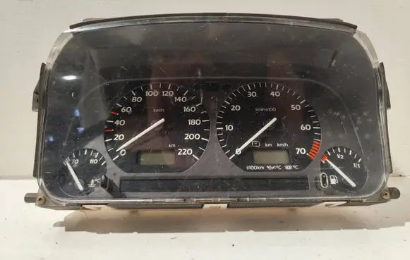Volkswagen Golf III Speedometer (instrument cluster) 1H0919880