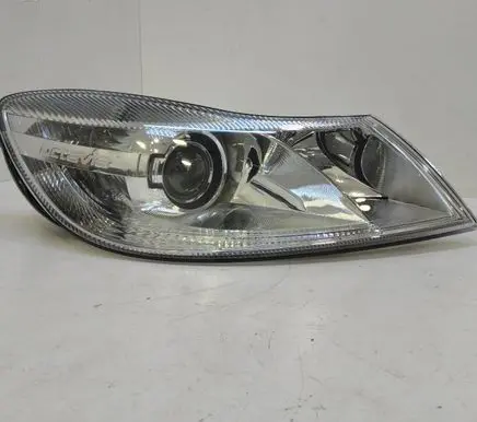 Skoda Octavia Mk2 (1Z) Headlight/headlamp
