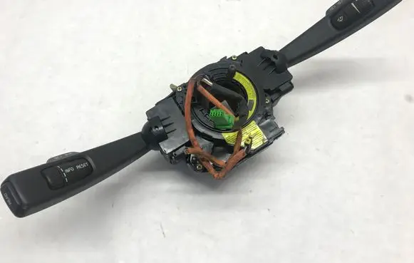 Volvo V50 Wiper turn signal indicator stalk/switch P30710344 17D770A