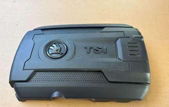 Skoda Octavia Mk4 Engine cover (trim) 06K103925BR