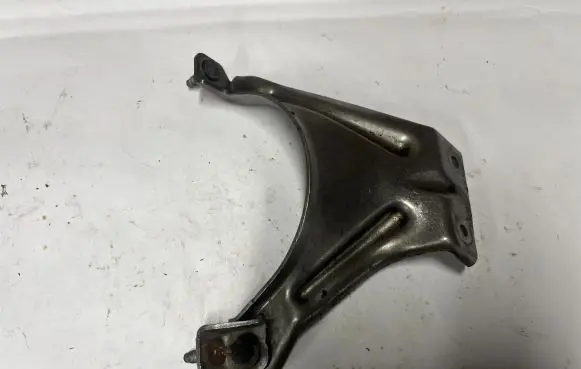 Audi A3 S3 8V Muffler mount bracket/holder 3Q0253461AF