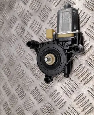 Audi Q3 F3 Front door window regulator motor 5Q0959802C