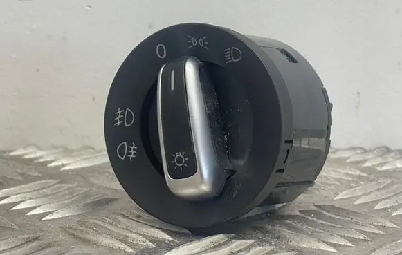 Volkswagen Golf VI Light switch 3C8941431C