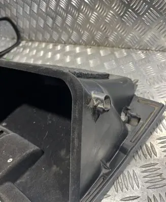 Toyota Avensis T220 Glove box lid/cover 