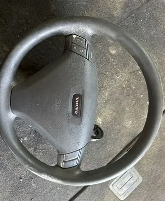 Volvo V70 Steering wheel