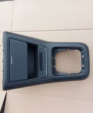 Volkswagen Tiguan Other center console (tunnel) element 5M1863487