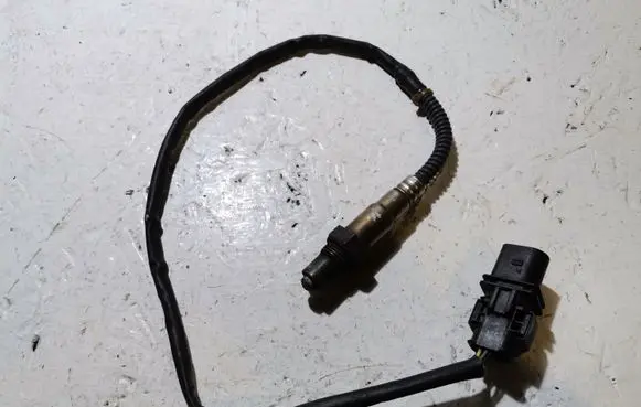 Volkswagen PASSAT B6 Lambda probe sensor 03G906262 0281004042