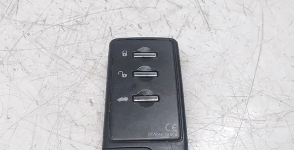 Subaru Outback Ignition key/card 