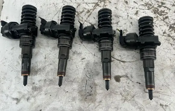 Skoda Superb B6 (3T) Fuel injectors set 0414720215 038130073AG