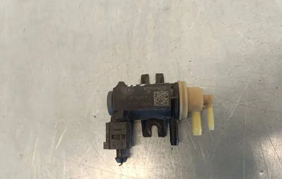Volkswagen PASSAT B8 Turbo solenoid valve 1K0906627B 4011464A 30074