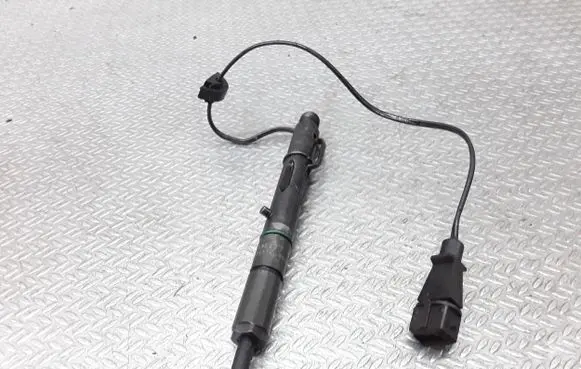 Audi A6 S6 C5 4B Fuel injector 059130202E