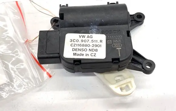 Volkswagen Golf Plus Air flap motor/actuator 3C0907511R