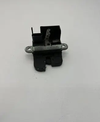 Volkswagen Touran II Tailgate/trunk/boot lock/catch/latch 1T0827505H