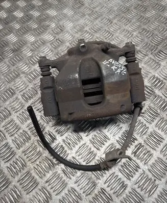 Toyota Avensis T270 Front brake caliper 