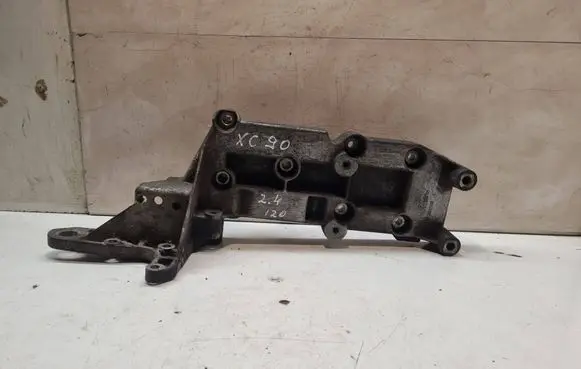 Volvo XC90 Engine mounting bracket 8642196