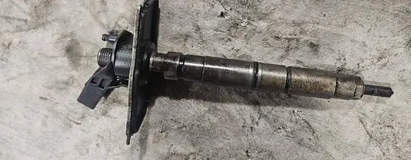 Fuel injector