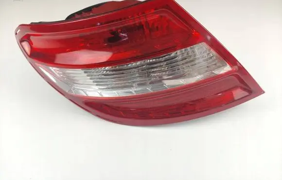 Mercedes-Benz C W204 Rear/tail lights 2048200164