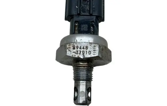 Toyota RAV 4 (XA50) Oil pressure sensor OYT25234 8944833010