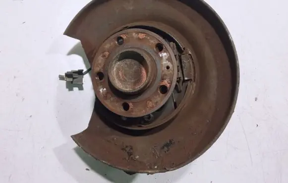 Volvo V70 Rear wheel hub